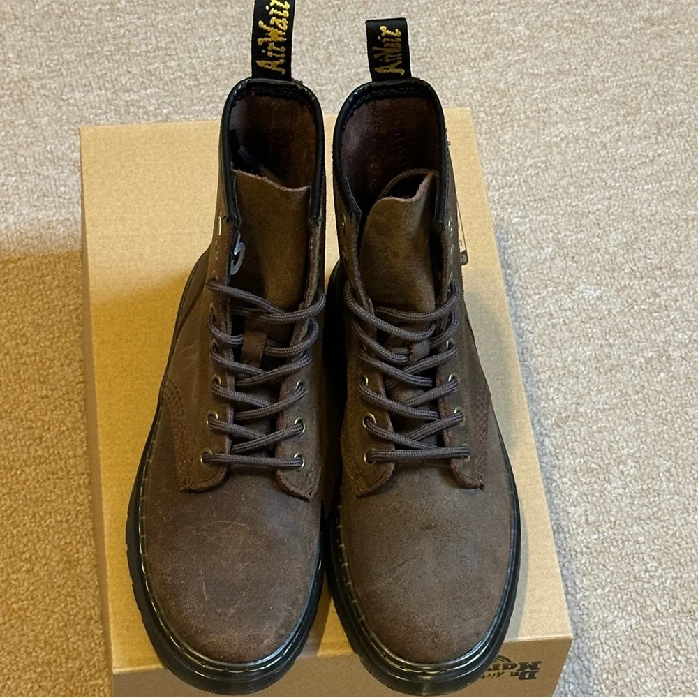 NEW Doc Martens Brown Leather Boots W6 M5 AirWair Docs Womens shoes NWT in box - Picture 14 of 16